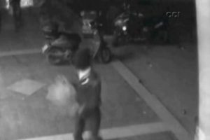Ses bombalı saldırı g&uuml;venlik kamerasında