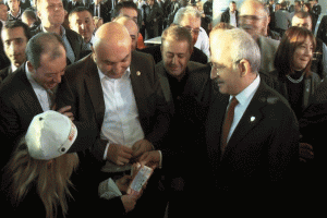 Kılı&ccedil;daroğlu milli piyango bileti aldı