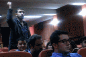 Avrupa Birliği uzmanına yumurtalı protesto
