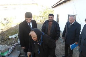 Yaşam m&uuml;cadelesi veren ailenin imdadına kaymakam yetişti