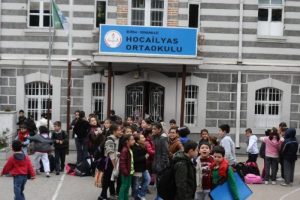 Bursa'da serbest kıyafet uygulaması başladı