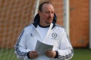Benitez'den Chelsea taraflarına mesaj var!