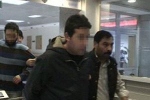 &Ccedil;arşaflı soyguncular yakalandı