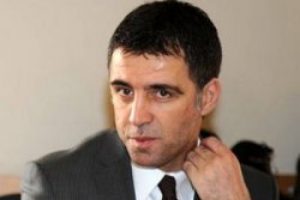 Hakan Ş&uuml;k&uuml;r zorunlu vedaya hazırlanıyor