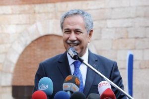 "Hayırlı hizmeti hep beraber ayağa kaldıracağız"