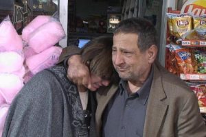 Hırsızlar kanser hastası engelliyi ağlattı