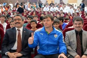 "İyi sporcu kişilik sahibi olmalıdır"
