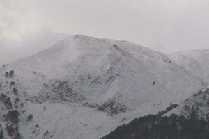 Denizli'nin dağları beyaza b&uuml;r&uuml;nd&uuml;