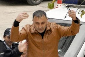Boşandığı eşinin y&uuml;z&uuml;n&uuml; kesen sanığa 10 yıl hapis