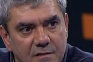 Yılmaz &Ouml;zdil canlı yayında bombaladı
