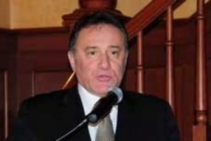 "Adını Uğur koyarsanız bedava eğitim vereceğiz"