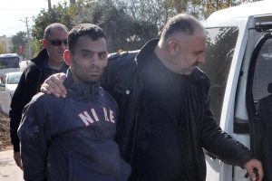 Firar eden mahkum 15 dakika sonra yakalandı