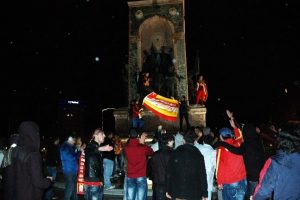 Taksim Meydanı'nda Galatasaray sevinci