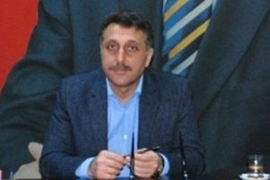 "Dindar K&uuml;rtler artık BDP'yer oy veriyor" dedi, koltuğundan oldu
