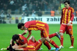 Kayserispor Trabzon'a &ouml;zel u&ccedil;akla gidecek