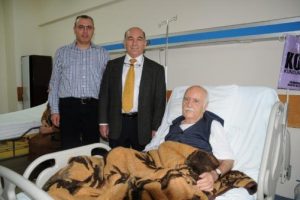 Dil altı zarından idrar yolu yapıldı