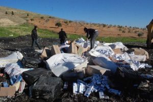100 bin paket ka&ccedil;ak sigara imha edildi