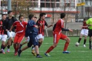 Bu ma&ccedil;ta tam 10 kırmızı kart &ccedil;ıktı!