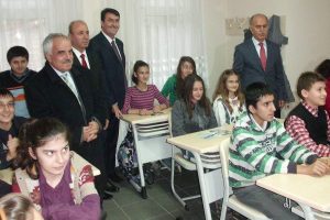Bu merkez &ccedil;ocukları topluma kazandıracak