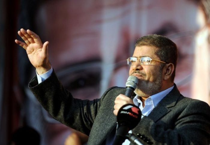 Mursi'den eski rejim yanlılarına sert tepki