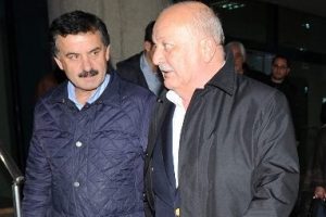 Başkan Şener'den basın mensuplarına "beni yine yuhalatmak mı istiyorsunuz" cevabı
