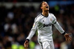 Ronaldo al&ccedil;akg&ouml;n&uuml;ll&uuml; olmayı &ouml;ğrenmeli