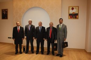 "Siyasi ideolojilerimize g&ouml;re sendikacılık yapmıyoruz"