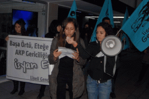 Liselilerden 'serbest kıyafet' tepkisi