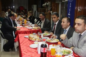 Eğitim-Bir-Sen'den &uuml;yelerine tanışma yemeği