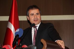 Bakan Kılı&ccedil;, &uuml;niversite &ouml;ğrencileriyle s&ouml;yleşi yaptı