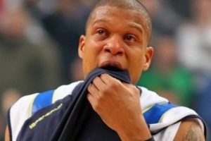 Fenerbah&ccedil;eli yıldız g&ouml;zyaşlarını tutamadı!