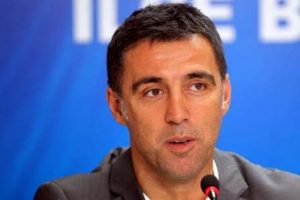 Hakan Ş&uuml;k&uuml;r'den yorumculuk a&ccedil;ıklaması