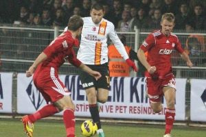 Galatasaray'dan Sivas'ta 3'l&uuml;k atış
