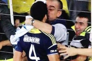 Bekir'in &ouml;p&uuml;c&uuml;ğ&uuml; ortalığı karıştırdı