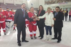 "Buzun perileri"nden tarihi başarı