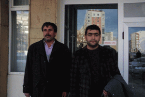 Yanarak &ouml;len 5 mahkumun duruşmasında gerginlik