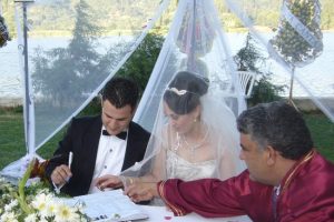 Nikahta uğura inananlar "12.12.12" g&uuml;n&uuml; imza atacak