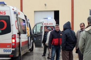 Şalgam kazanına d&uuml;şen 3 iş&ccedil;i yaralandı