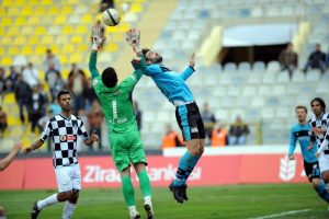 Bursaspor'da gruplara kalmanın mutluluğu yaşanıyor