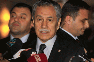 'Herkes s&ouml;ylediğinin altında kalır'