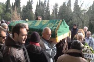 Usta tiyatrocu son yolculuğuna uğurlandı
