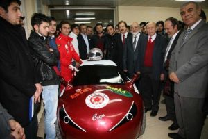 Hidrojenle &ccedil;alışan otomobil yaptılar