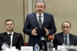 Başkanlıkta ısrarcı olmayız