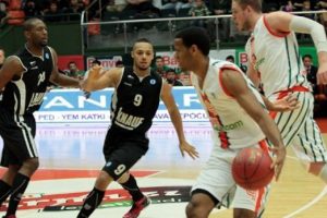 Banvit'e zorlu rakipler