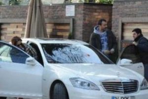 Demet Akalın Cem Yılmaz'a rakip &ccedil;ıktı