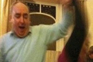 Gangnam dansı yapıyordu...