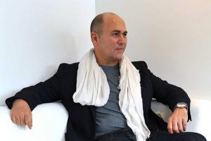 &Ouml;zpetek'e Barcelona'da onur &ouml;d&uuml;l&uuml;