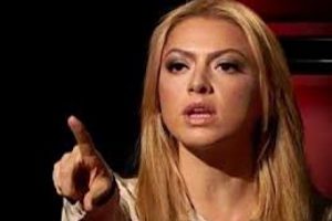 Hadise'den v&uuml;cudum sarktı kavgası