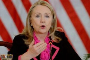 Clinton beyin sarsıntısı ge&ccedil;irdi