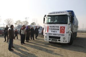 İneg&ouml;l'de Suriye'ye yardım TIR'ı